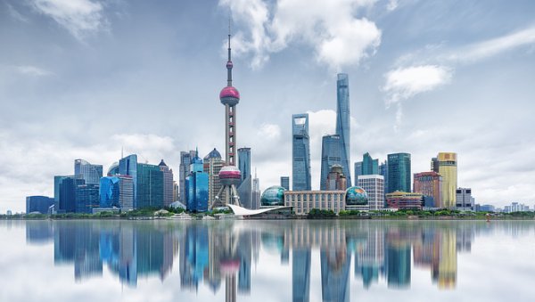 围绕贯彻落实加强基础研究座谈会精神，陈吉宁在上海交通大学和华东师范大学调研
