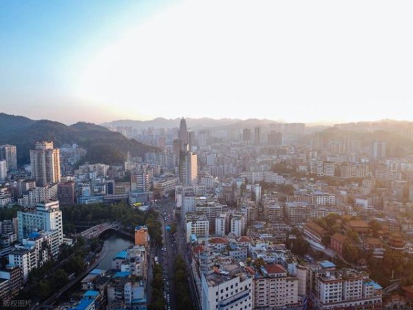 州省下一个“黑马城市”已亮相，远超毕节，成为新的希望之星