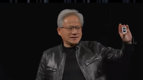 SK海力士开始供应下一代面向AI的存储器“HBM4E”12层堆叠样品