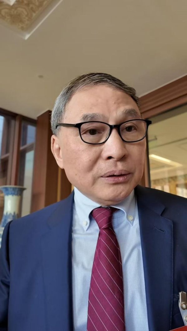 郑永年：全球新能源发展才刚刚起步，缺口依然巨大