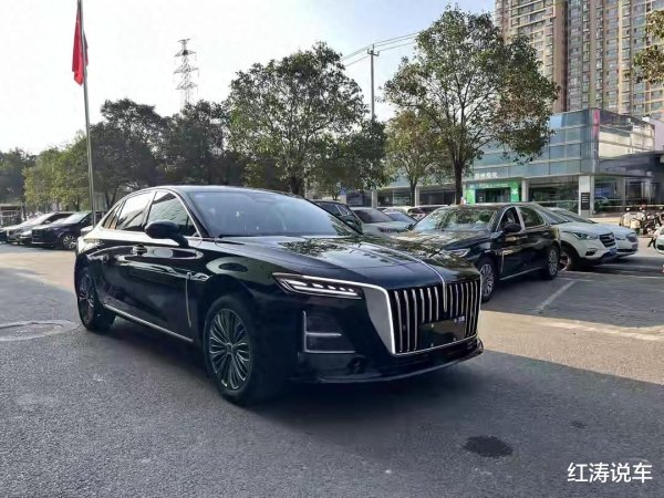 2026款红旗H5, 外观更漂亮, 配置更丰富, 换装悬浮大屏+电子怀挡